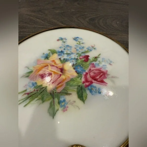 Elegant Gold Handheld Mirror